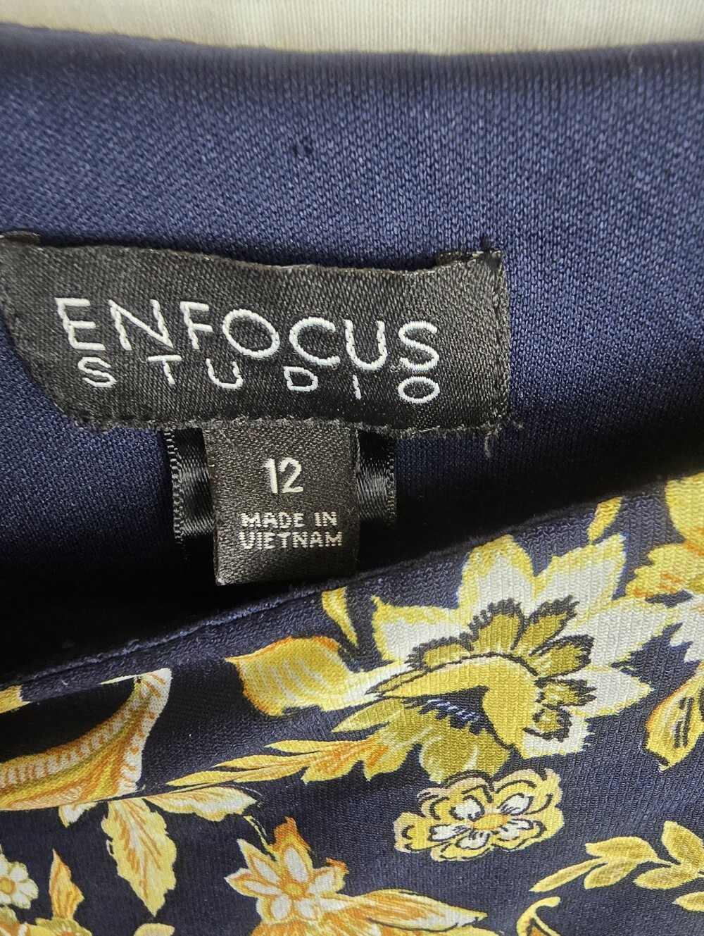 Enfocus Studio Navy and Yellow Floral Border-Print Long Sleeve Dress Sz 12 - Picture 4 of 7